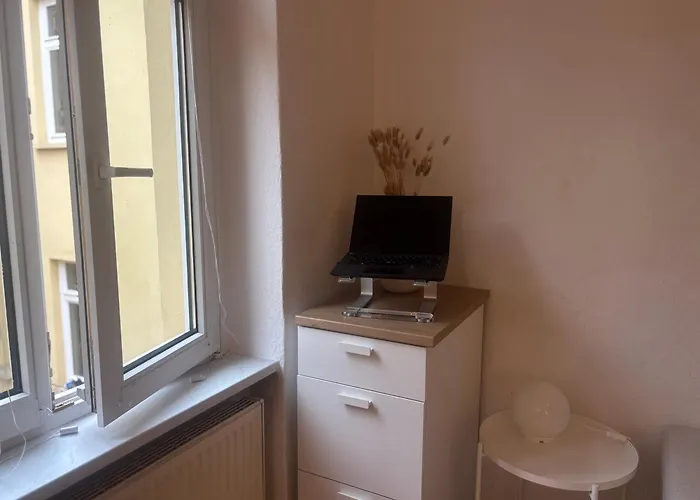 Charming Flat In Creative East Berlin