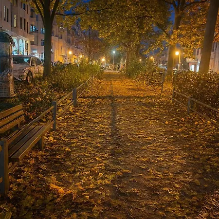 Charming Flat In Creative East 아파트 베를린