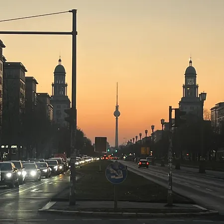 Charming Flat In Creative East 아파트 베를린