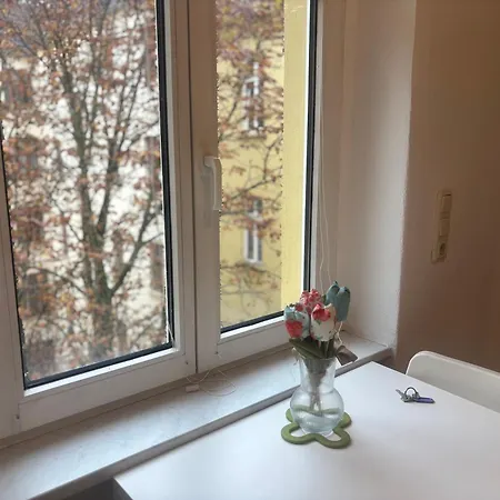 Charming Flat In Creative East * 베를린